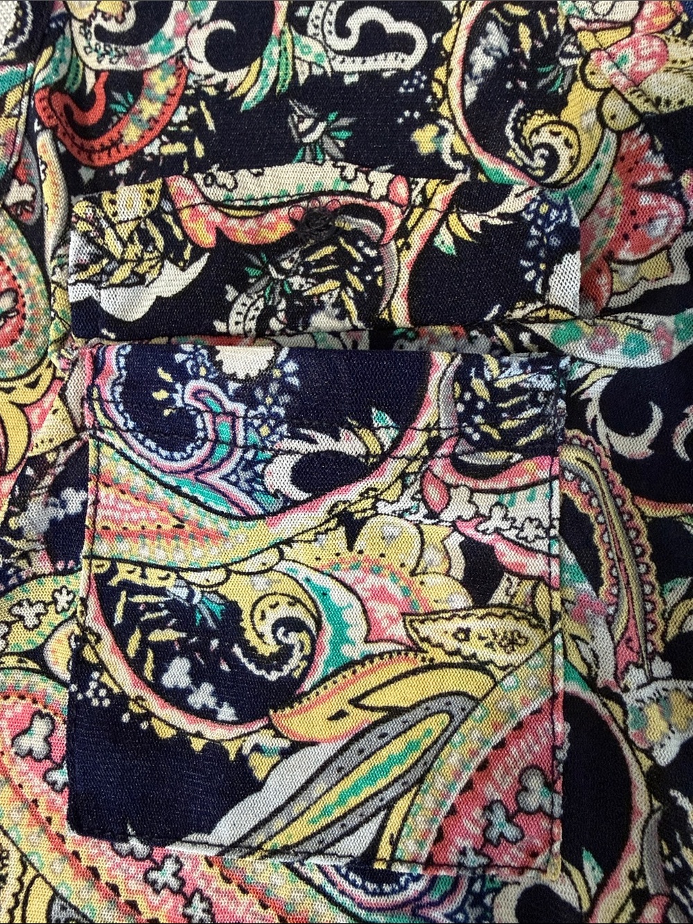 Ember Sleeveless Button down Paisley V-Neck Top in Navy SZL - Picture 14 of 15